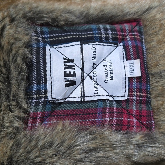 13) Vexy 2-in-1 Coat - Picture 10 of 16